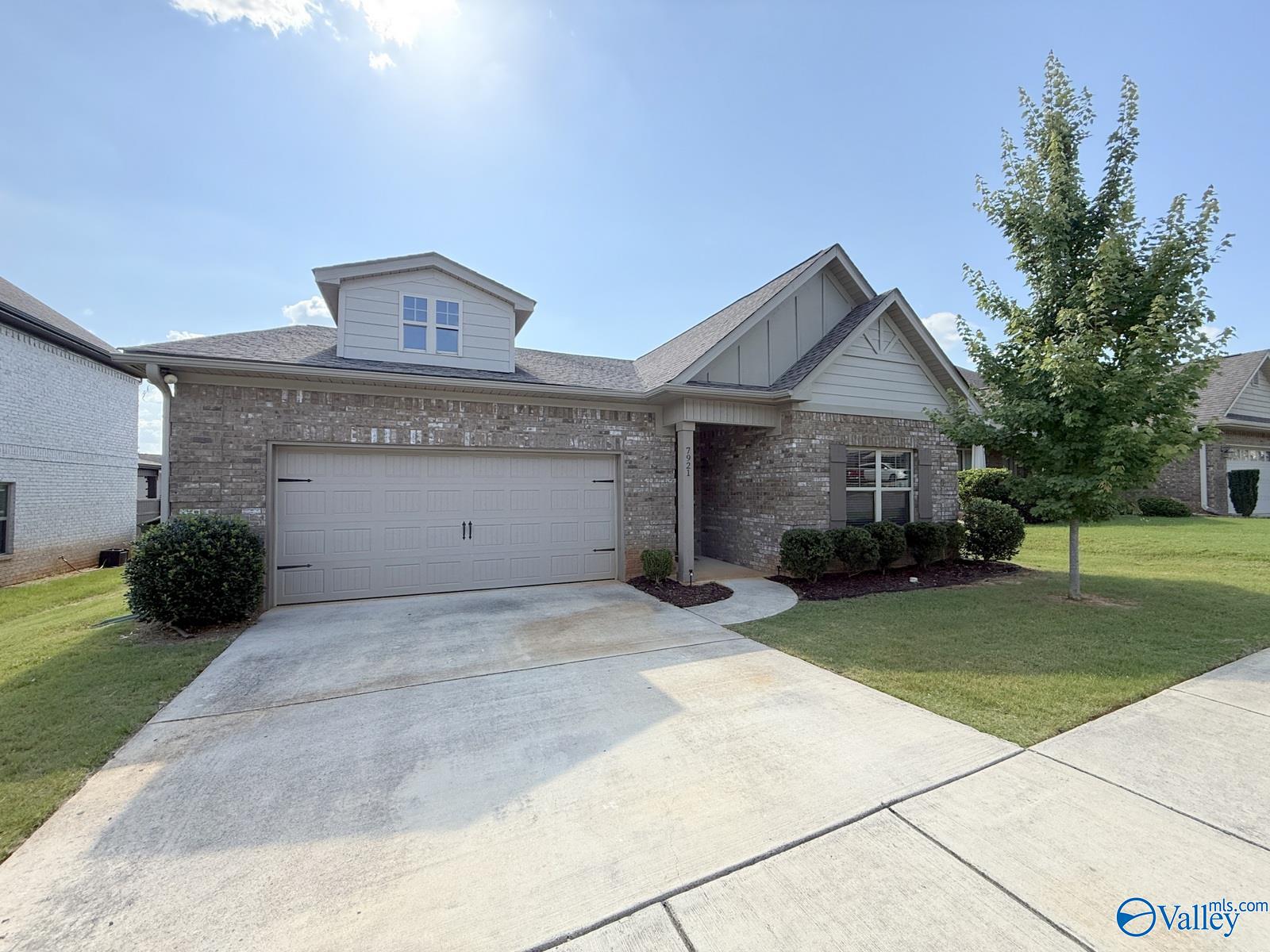7921 Gabriela Dr, Huntsville, AL 35806 photo