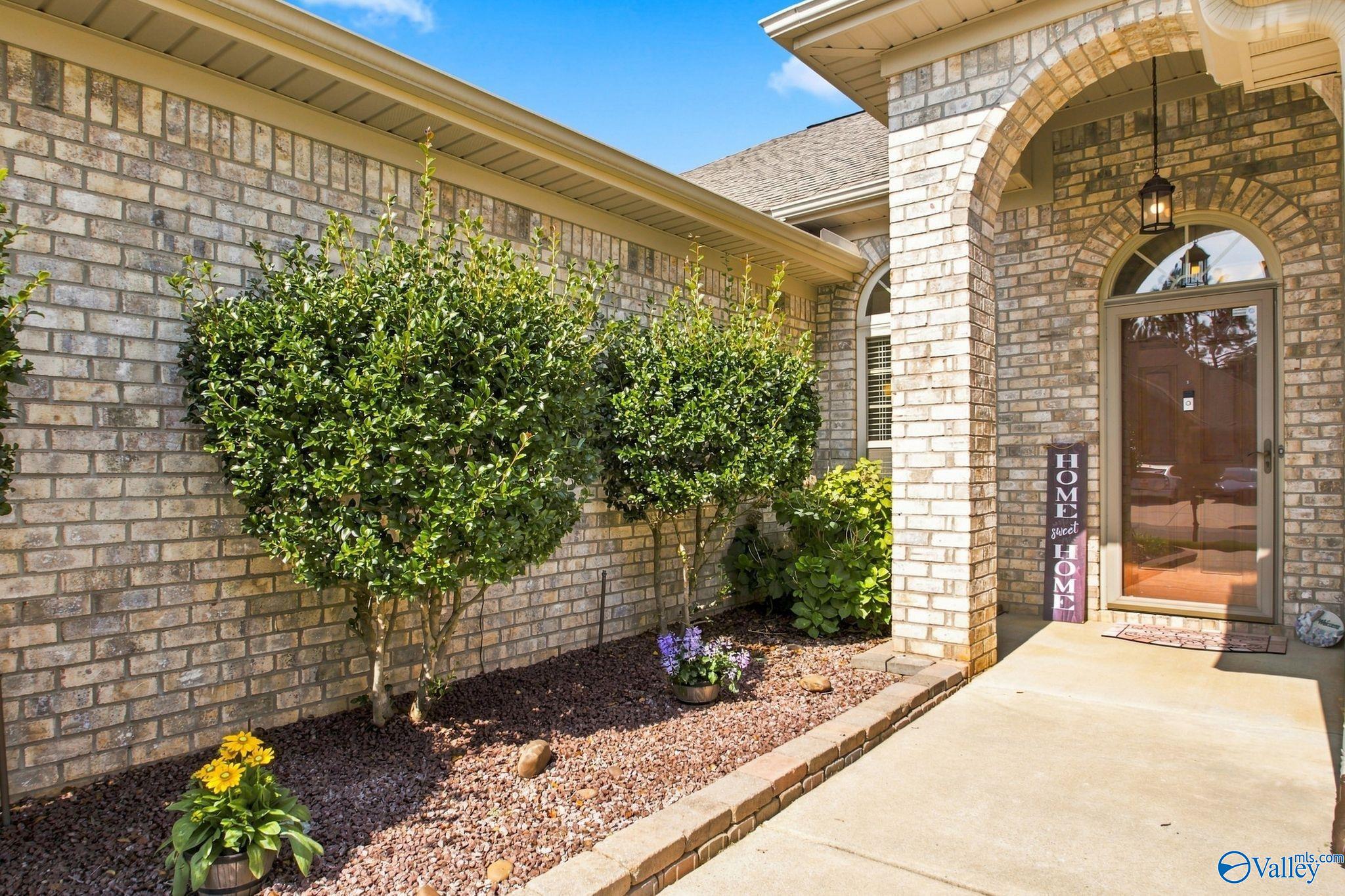 213 N Mossy Creek Cir, Madison, AL 35757 photo