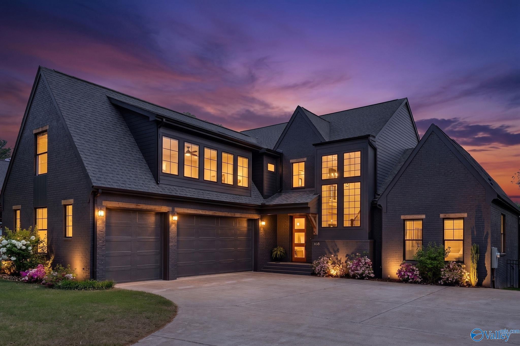 104 Bishop Bend Dr, Huntsville, AL 35806