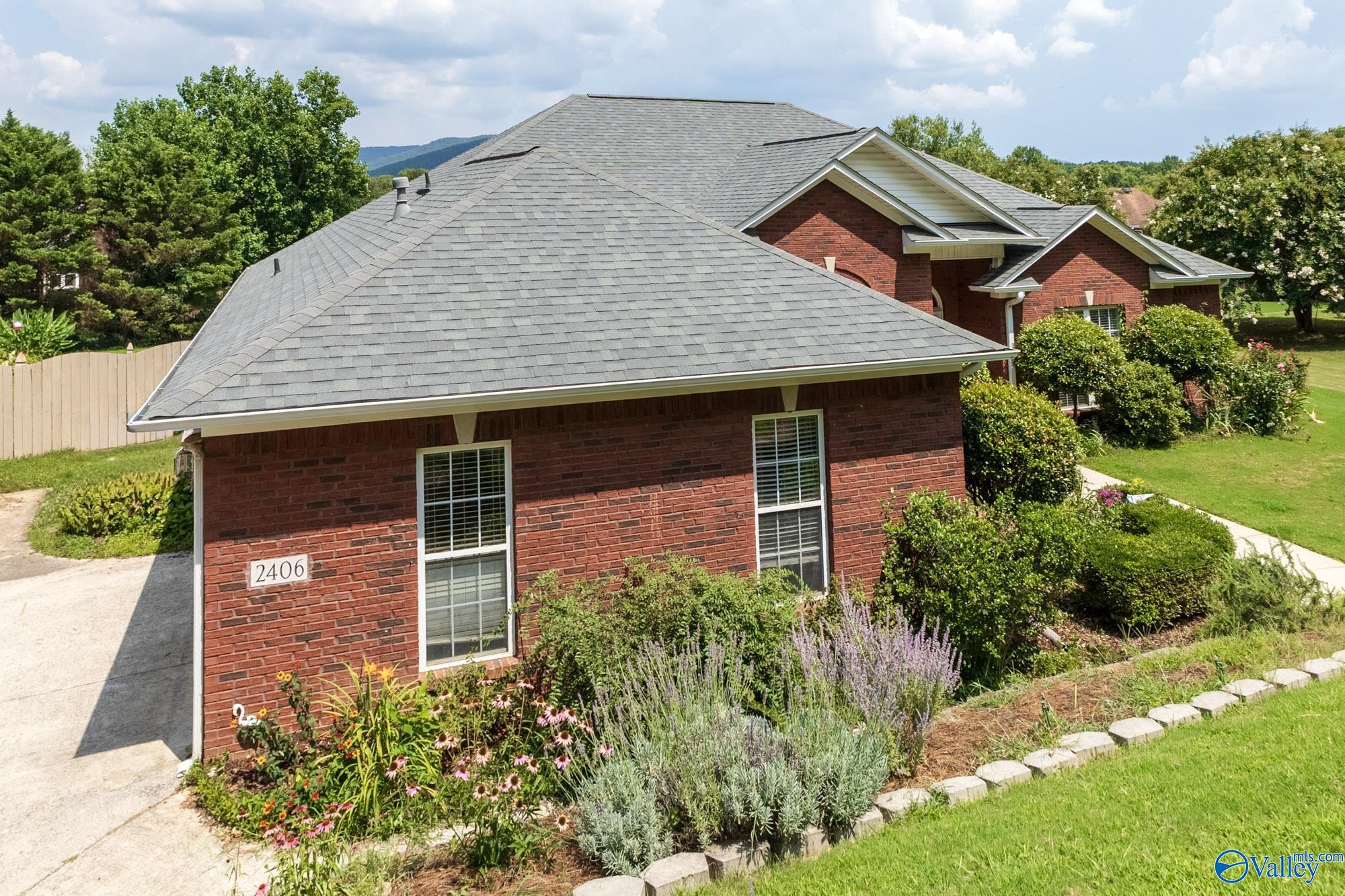 2406 Little Cove Rd, Owens Cross Roads, AL 35763 photo