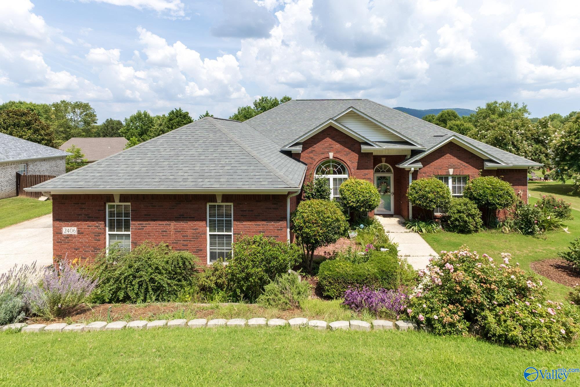 2406 Little Cove Rd, Owens Cross Roads, AL 35763 photo