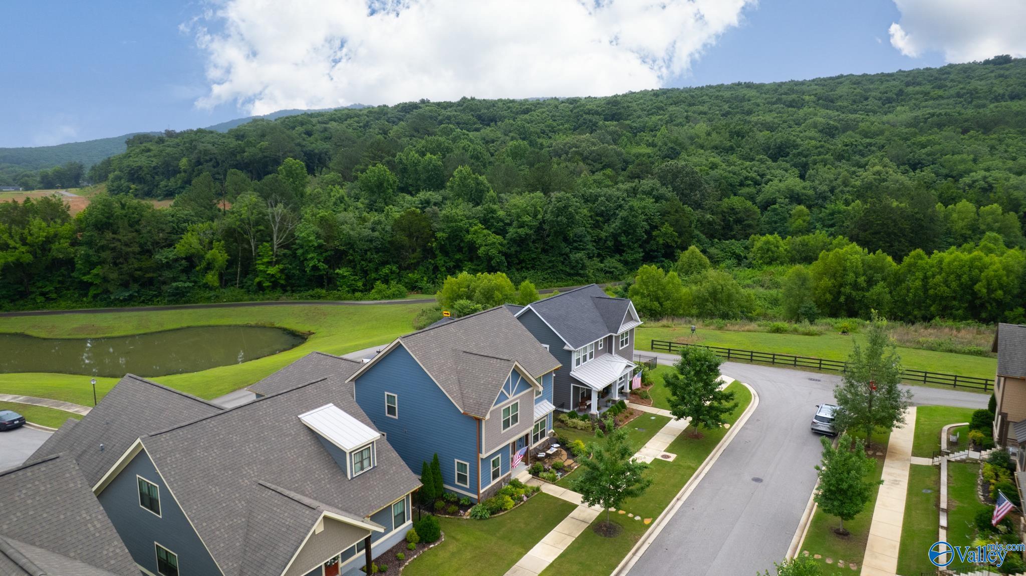 1502 Trek St, Huntsville, AL 35811