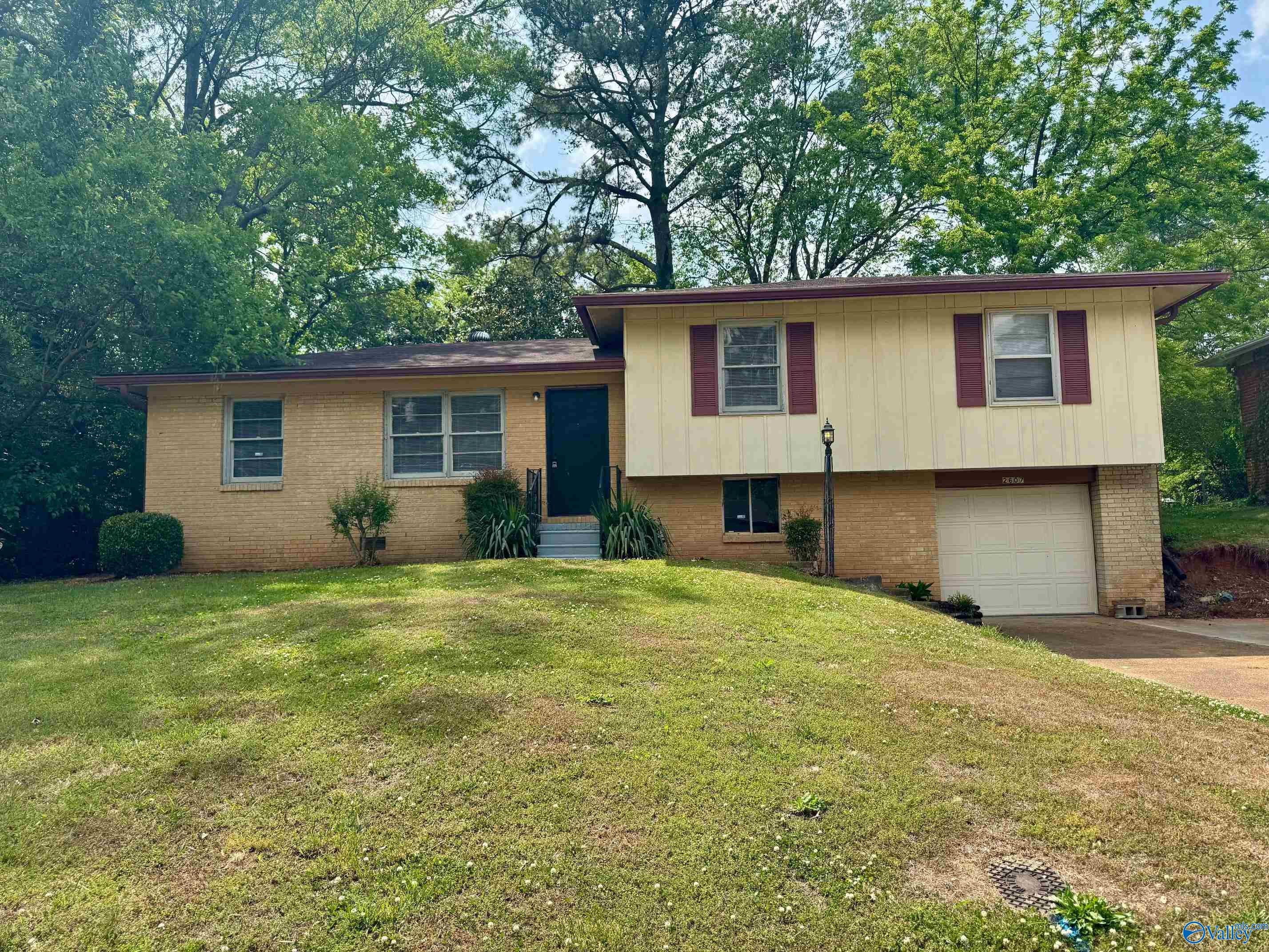 2607 Rockwell Rd, Huntsville, AL 35810