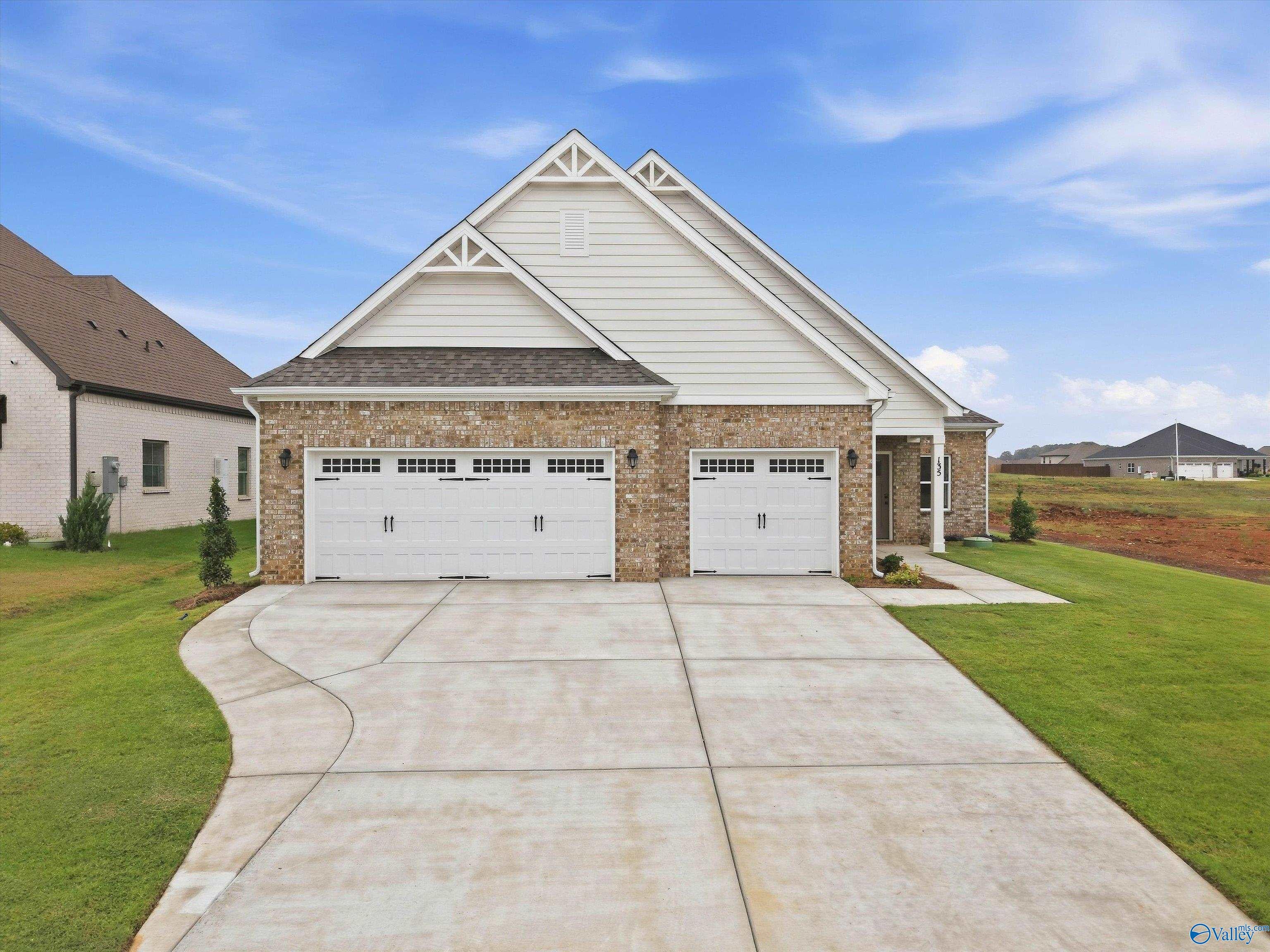 135 Menervy Ln, Meridianville, AL 35759