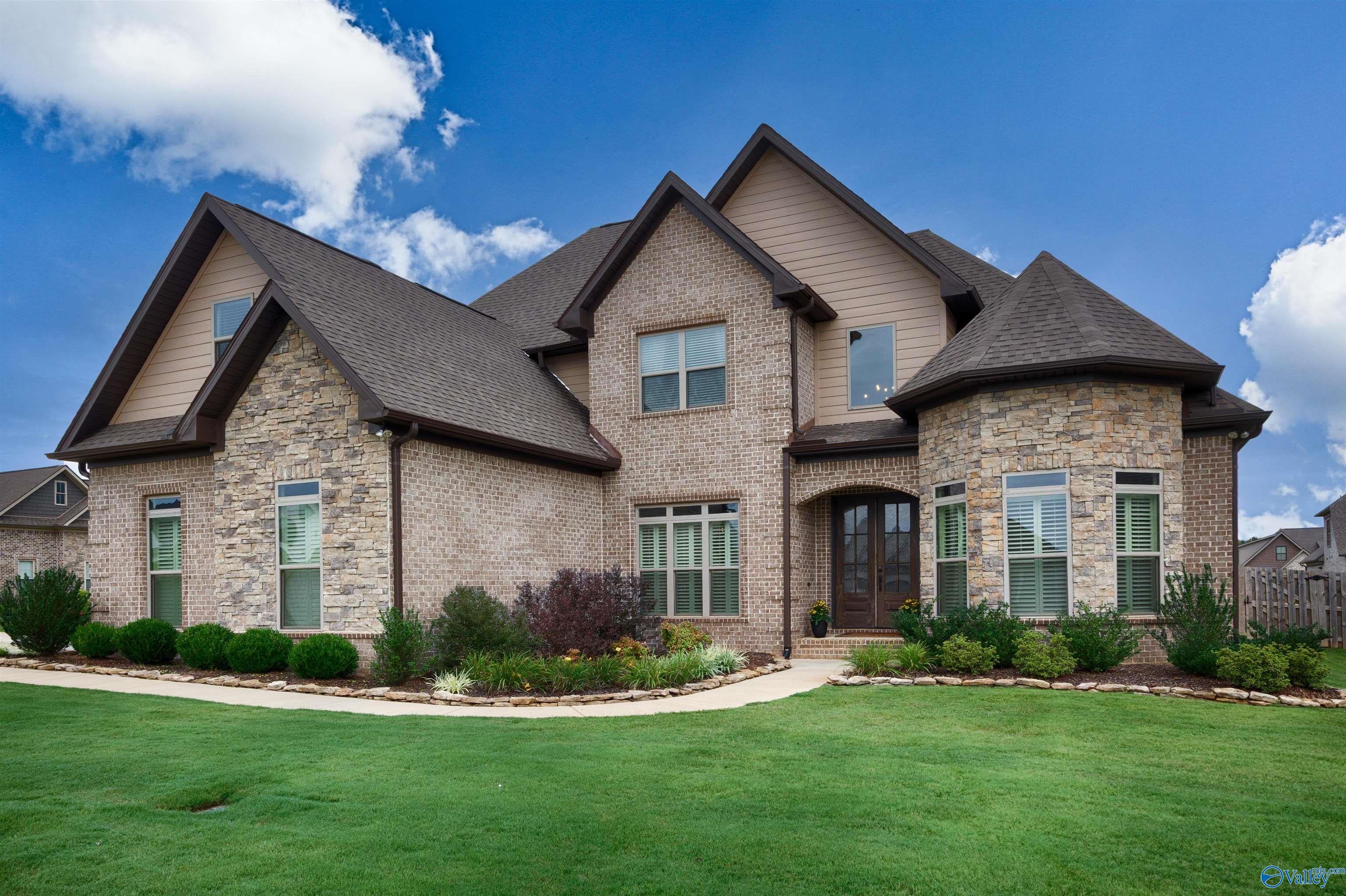 16729 Colton Ln, Athens, AL 35613