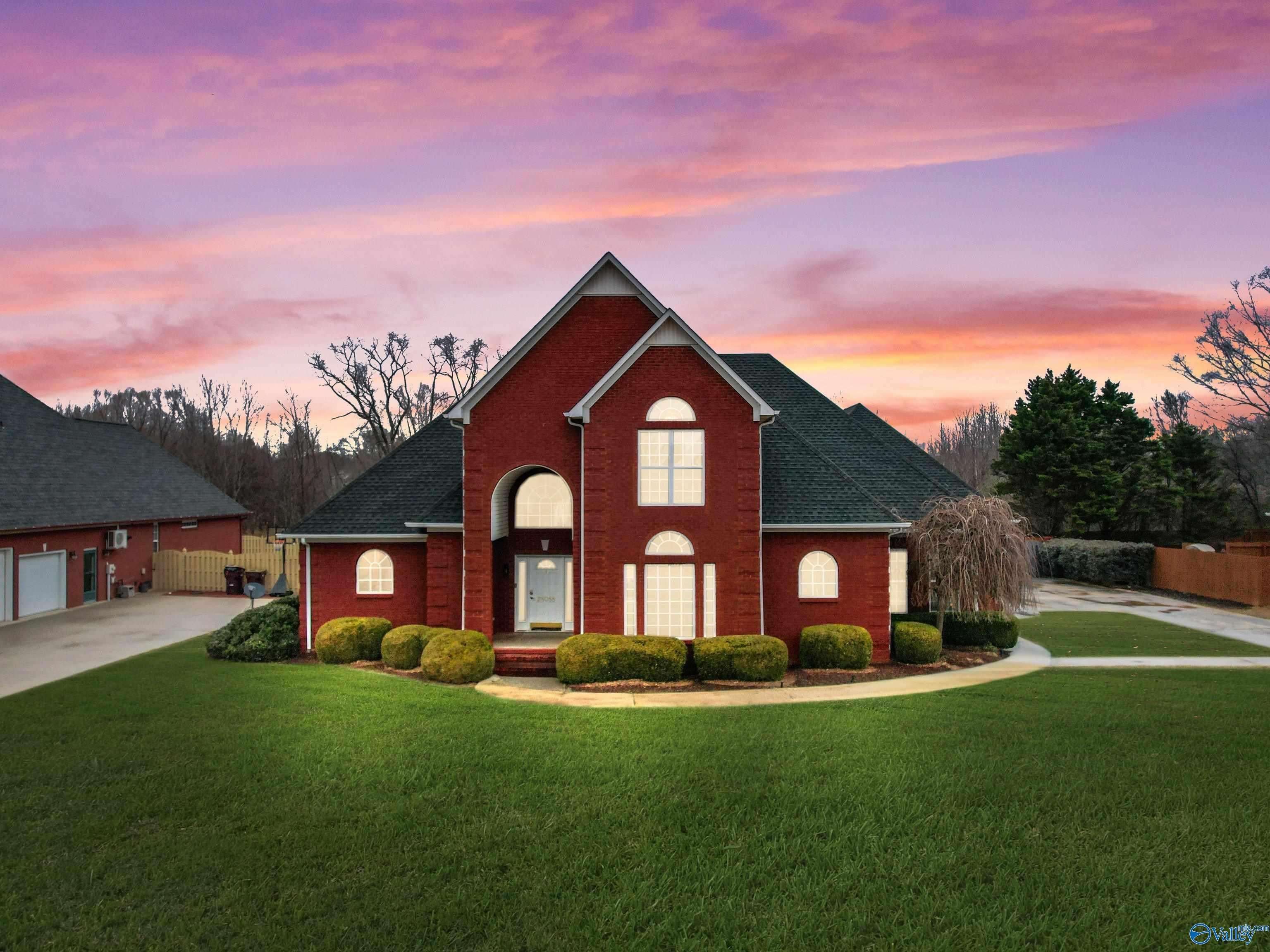28088 Kim Dr, Harvest, AL 35749