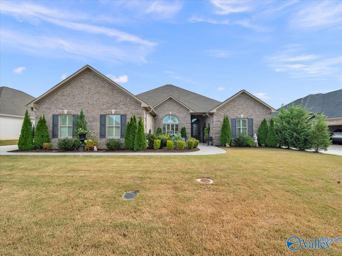 26364 Woodfield Dr, Athens, AL 35613