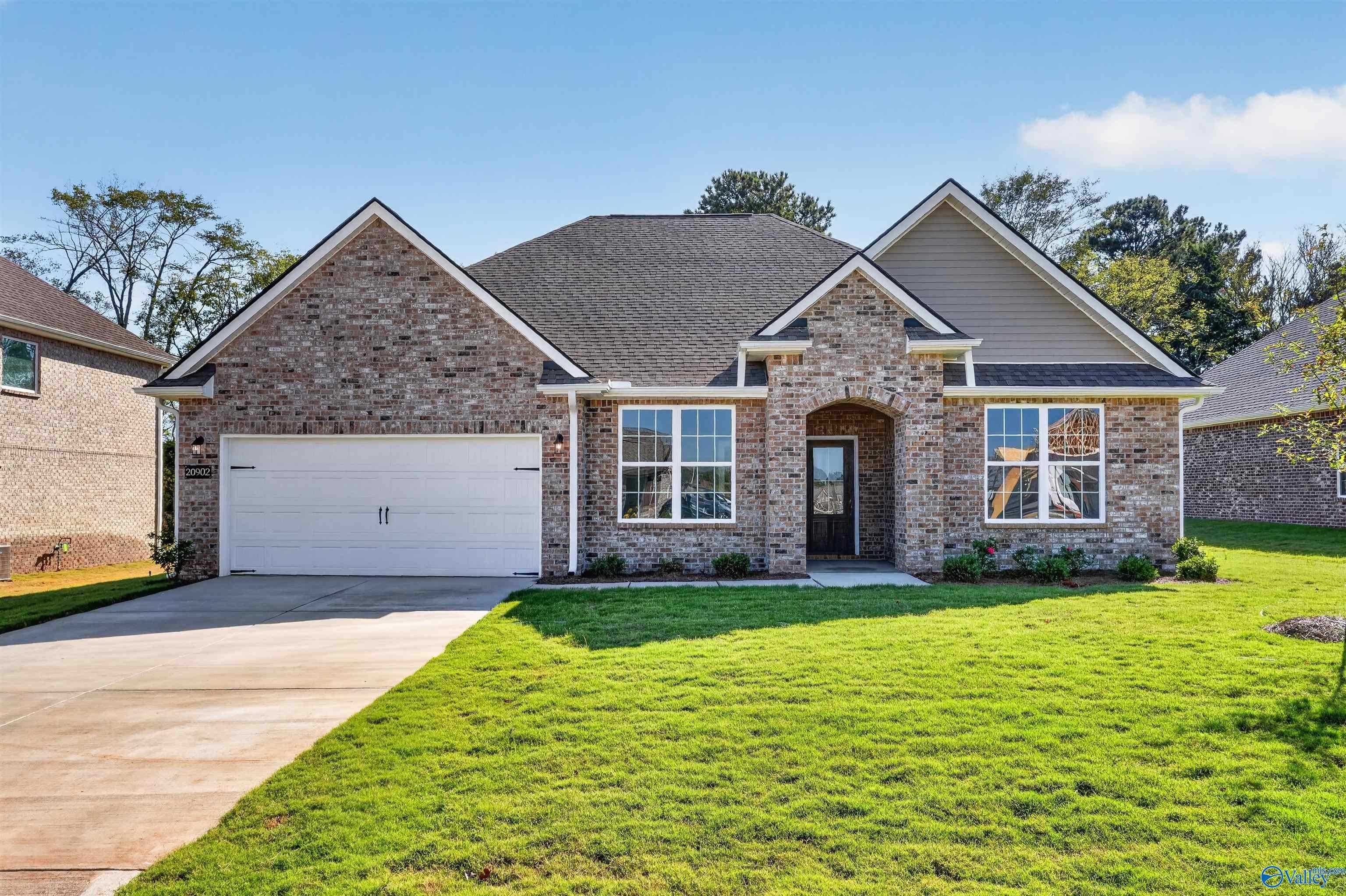 20902 English Ivy Ln, Athens, AL 35611