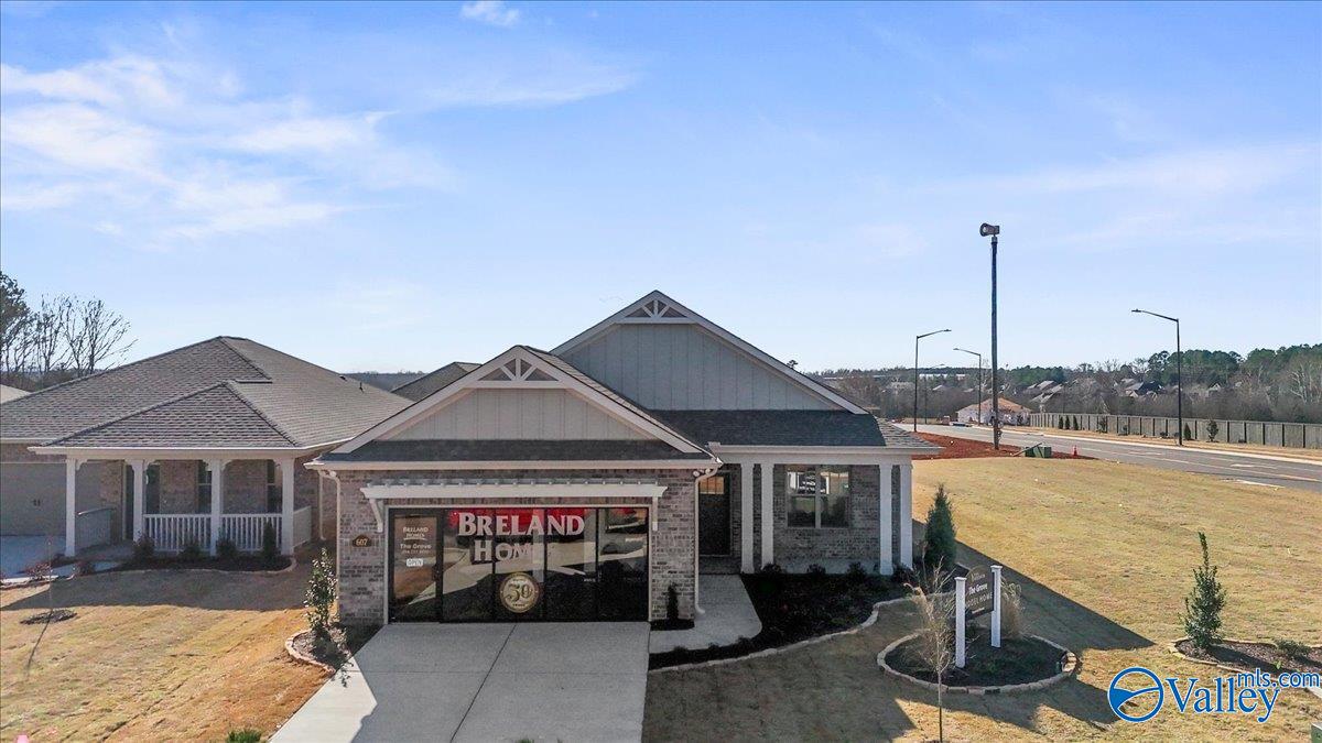 607 Saint Claude Pl, Huntsville, AL 35824