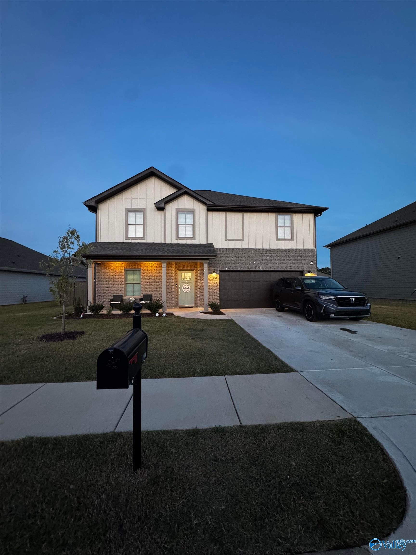 12406 Bartow Ln, Athens, AL 35613