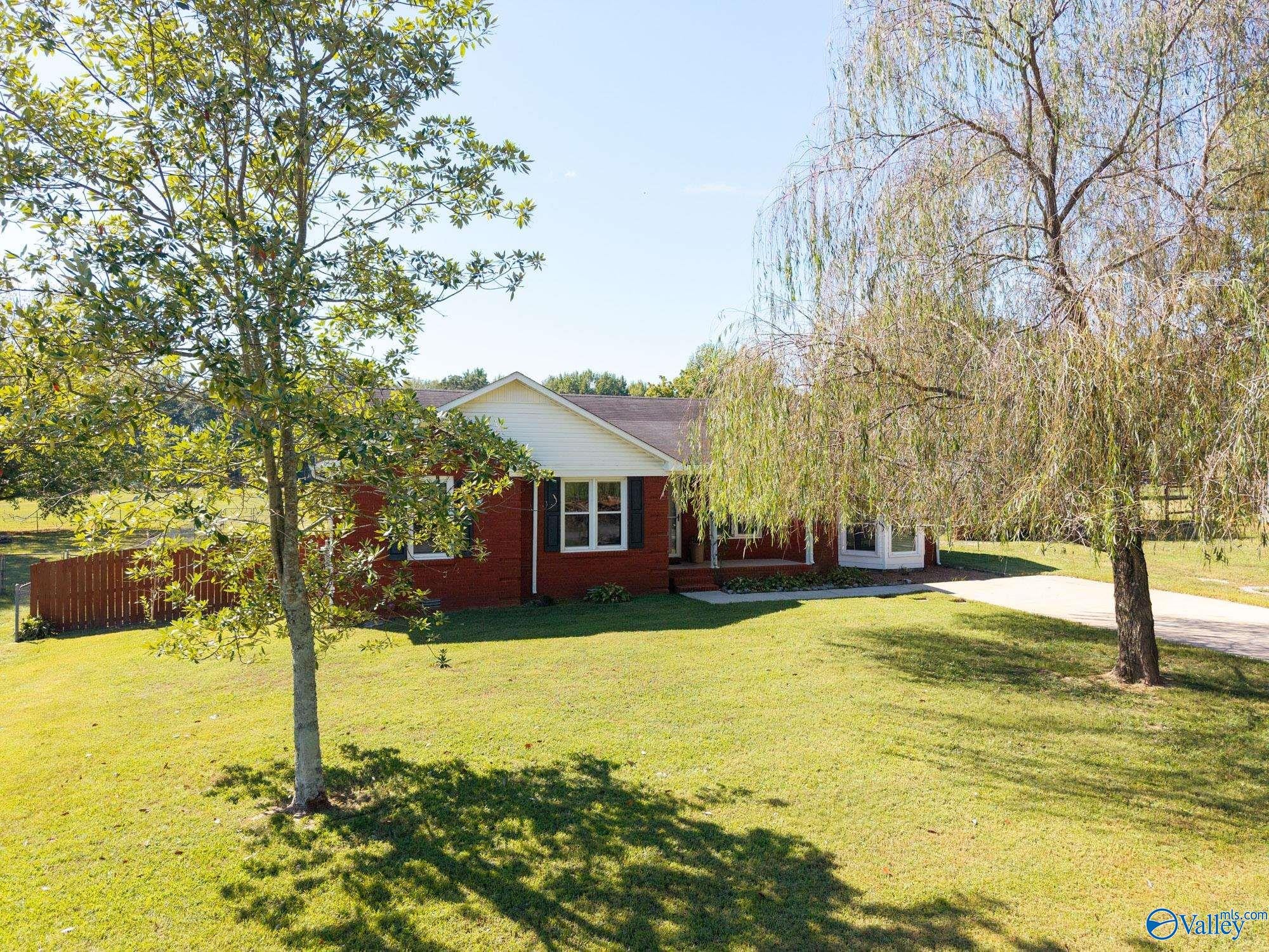 3742 Elkwood Section Rd, Toney, AL 35773 photo