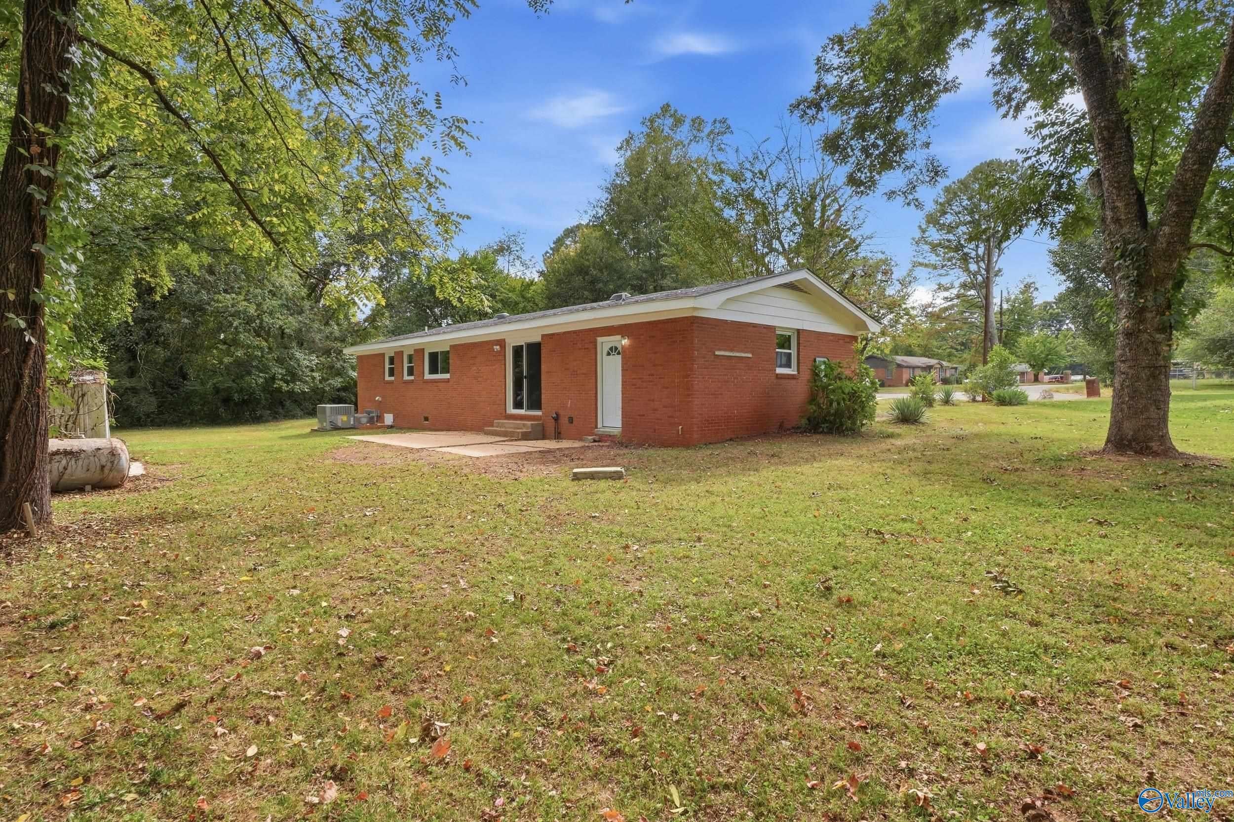 3108 N Nevel Cir, Huntsville, AL 35810 photo
