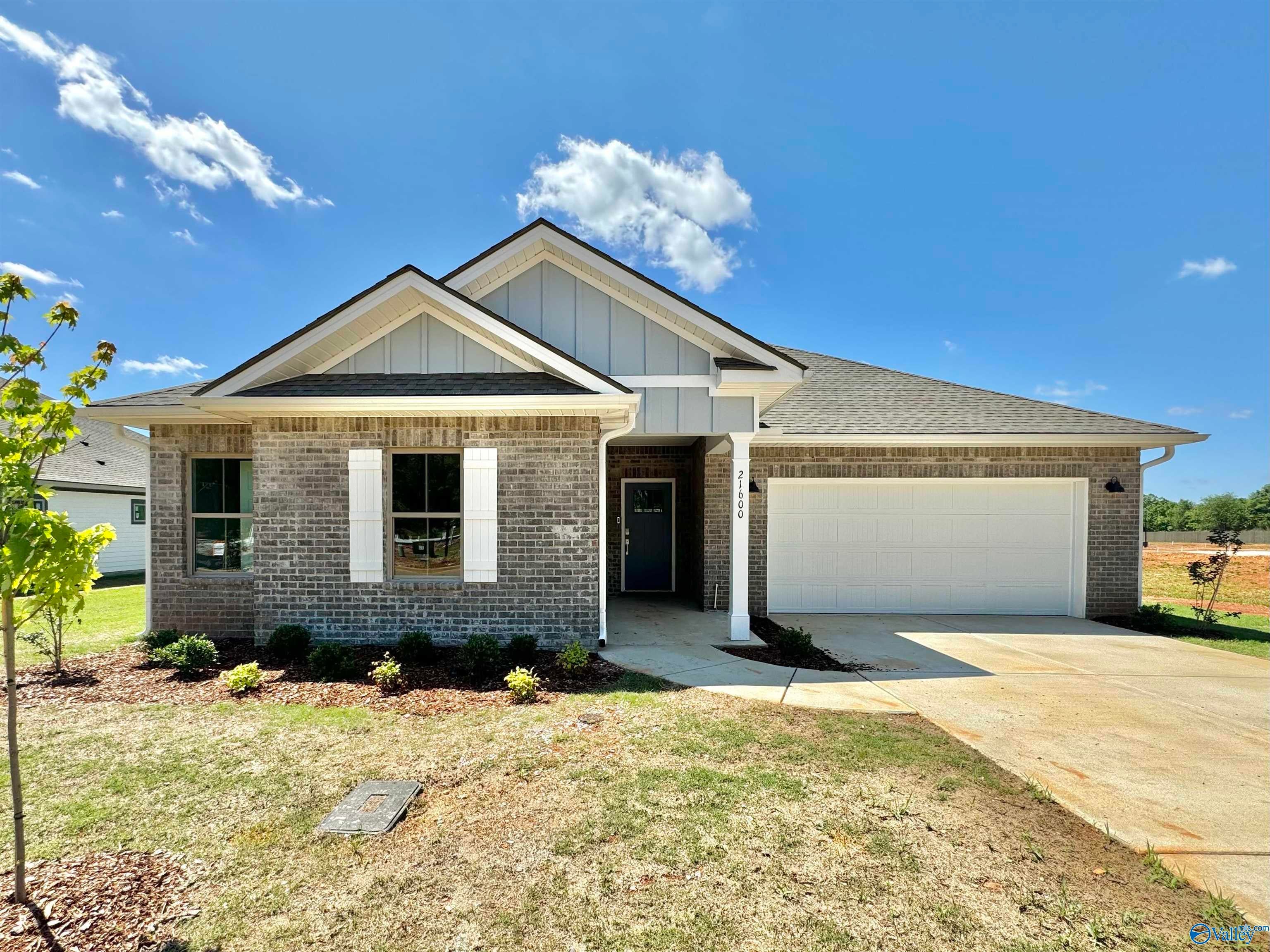 370 Mchenry Dr, Huntsville, AL 35811