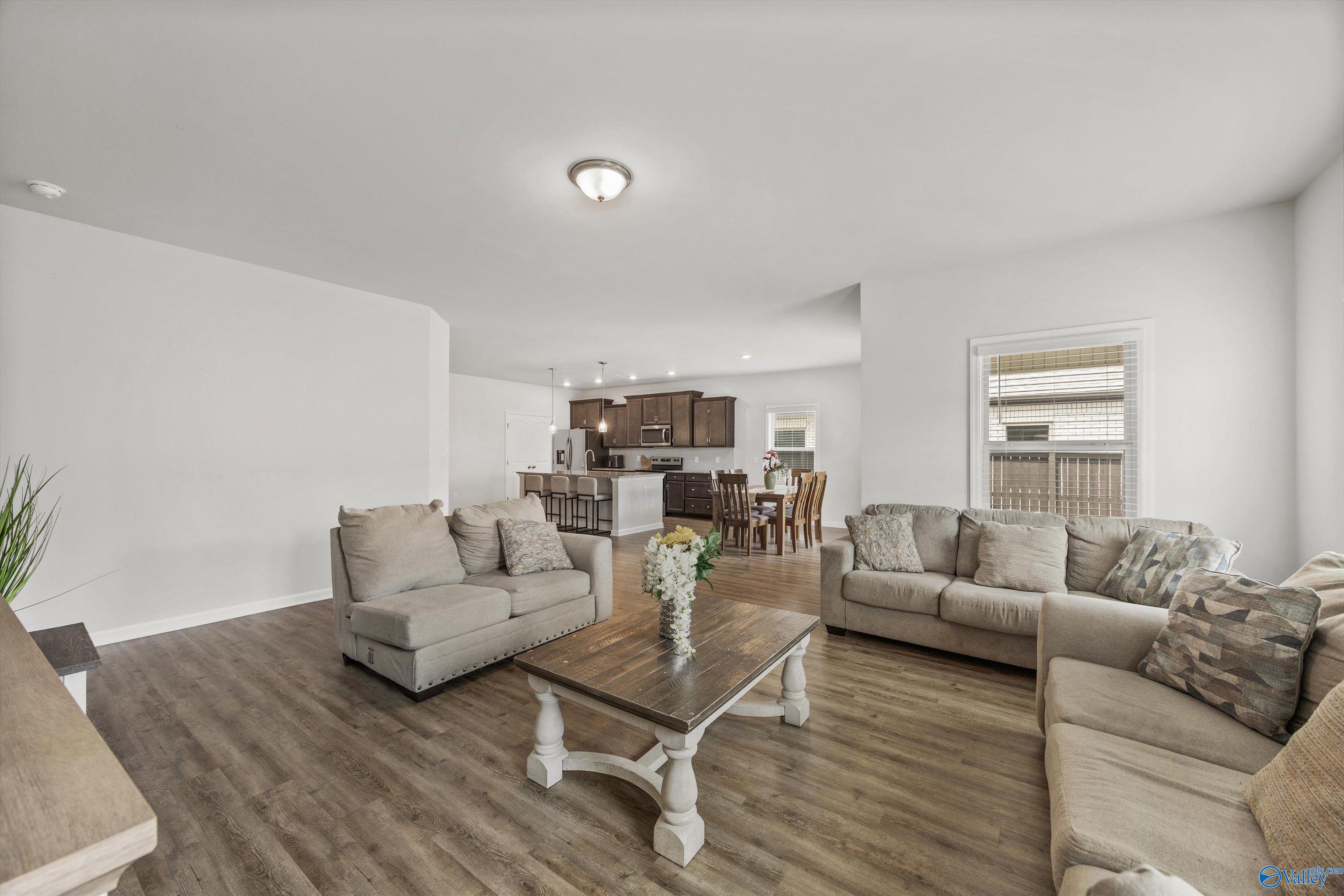 107 Barlow Way, Owens Cross Roads, AL 35763 photo