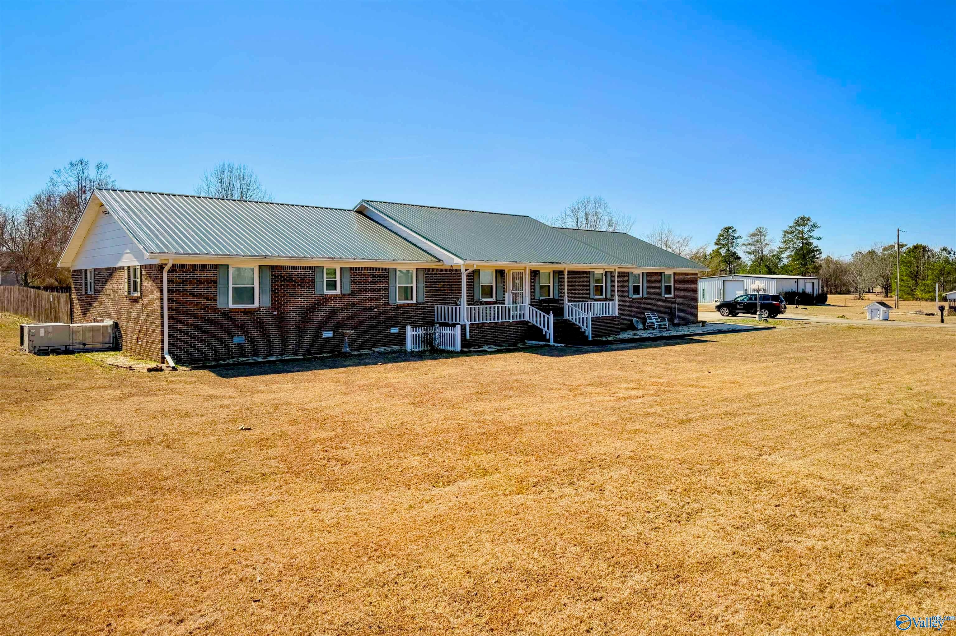 27420 Thach Rd, Athens, AL 35613