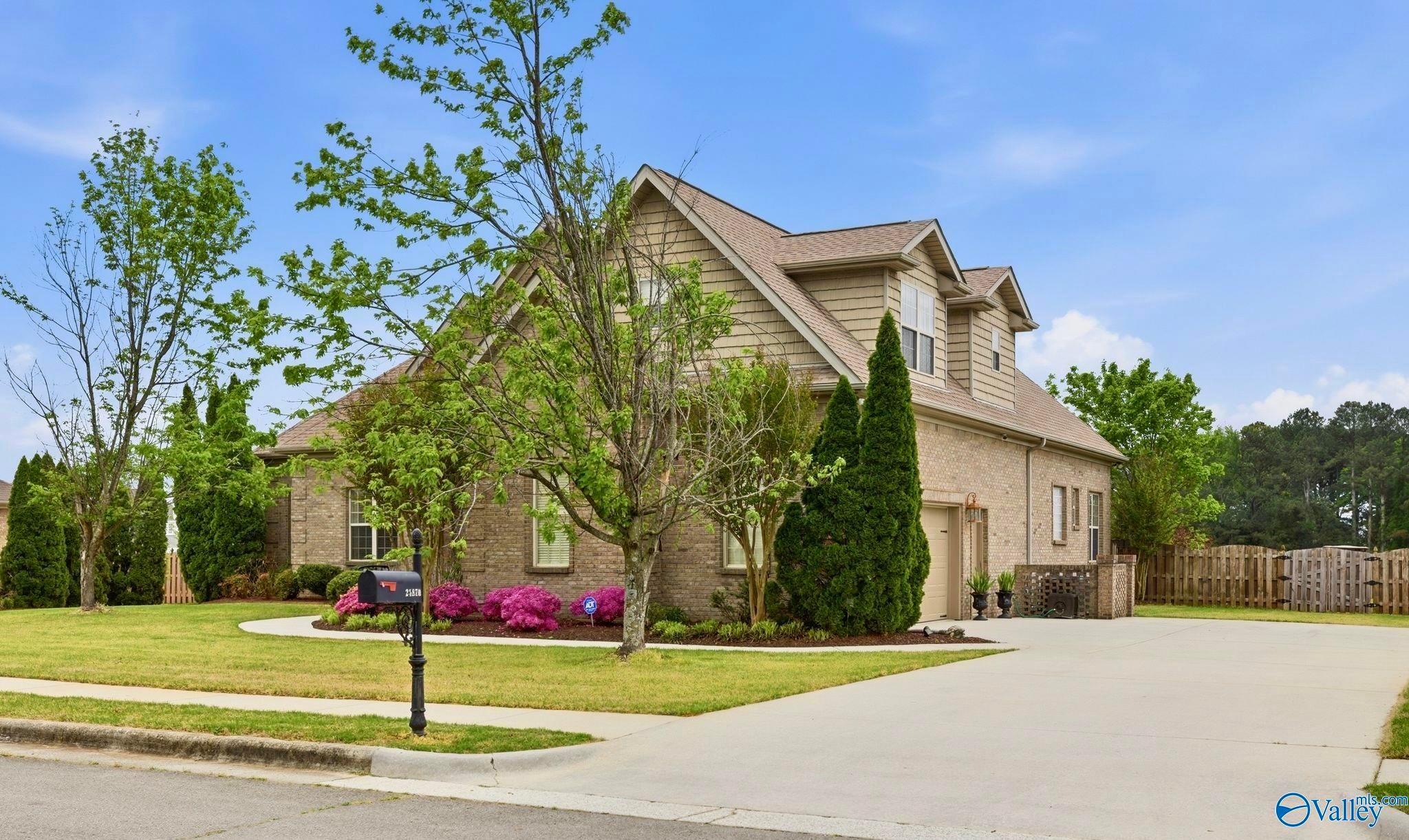 25870 Cobblestone Ln, Athens, AL 35613 photo