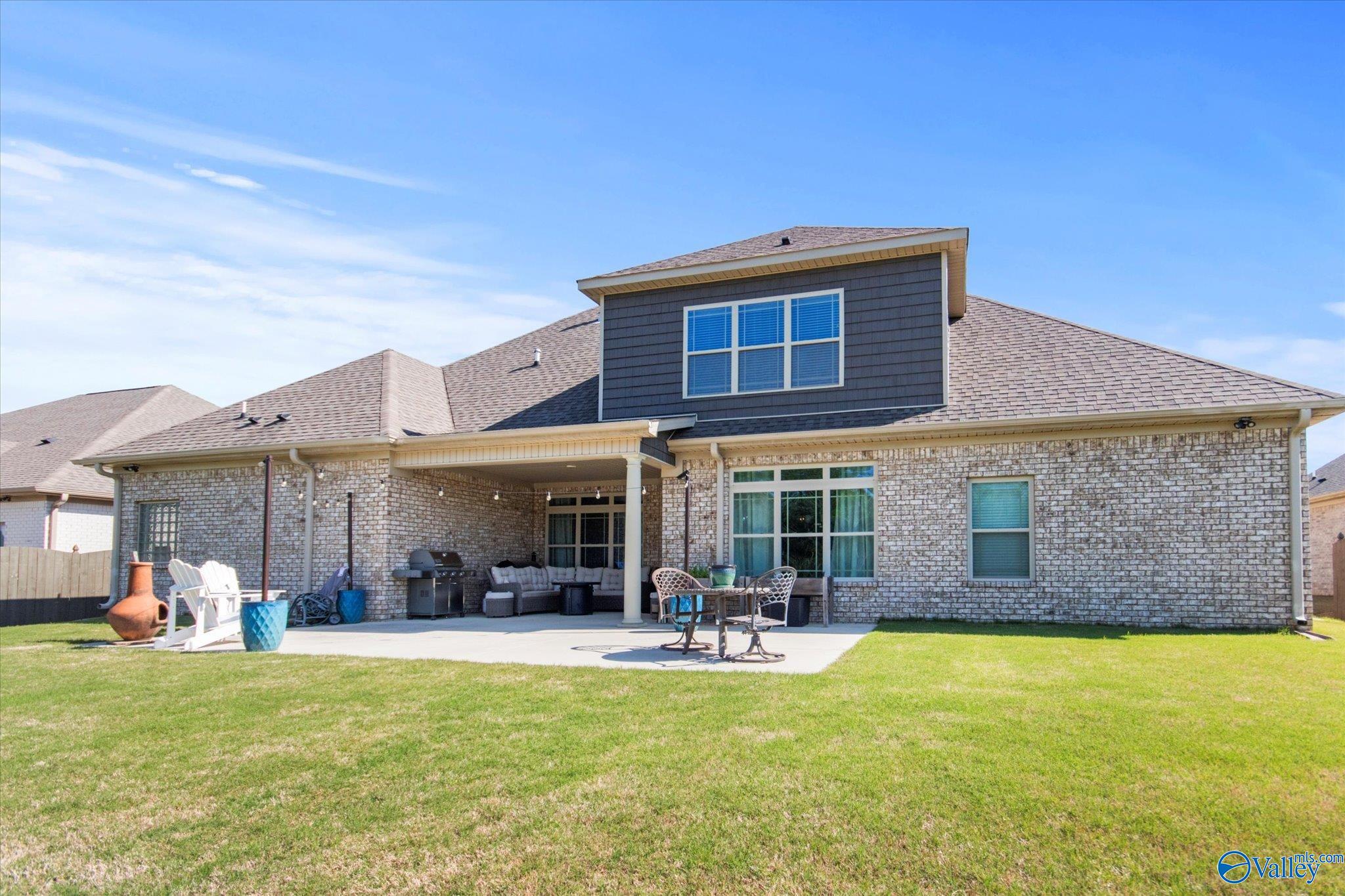 7440 Flint Crossing Cir, Owens Cross Roads, AL 35763 photo