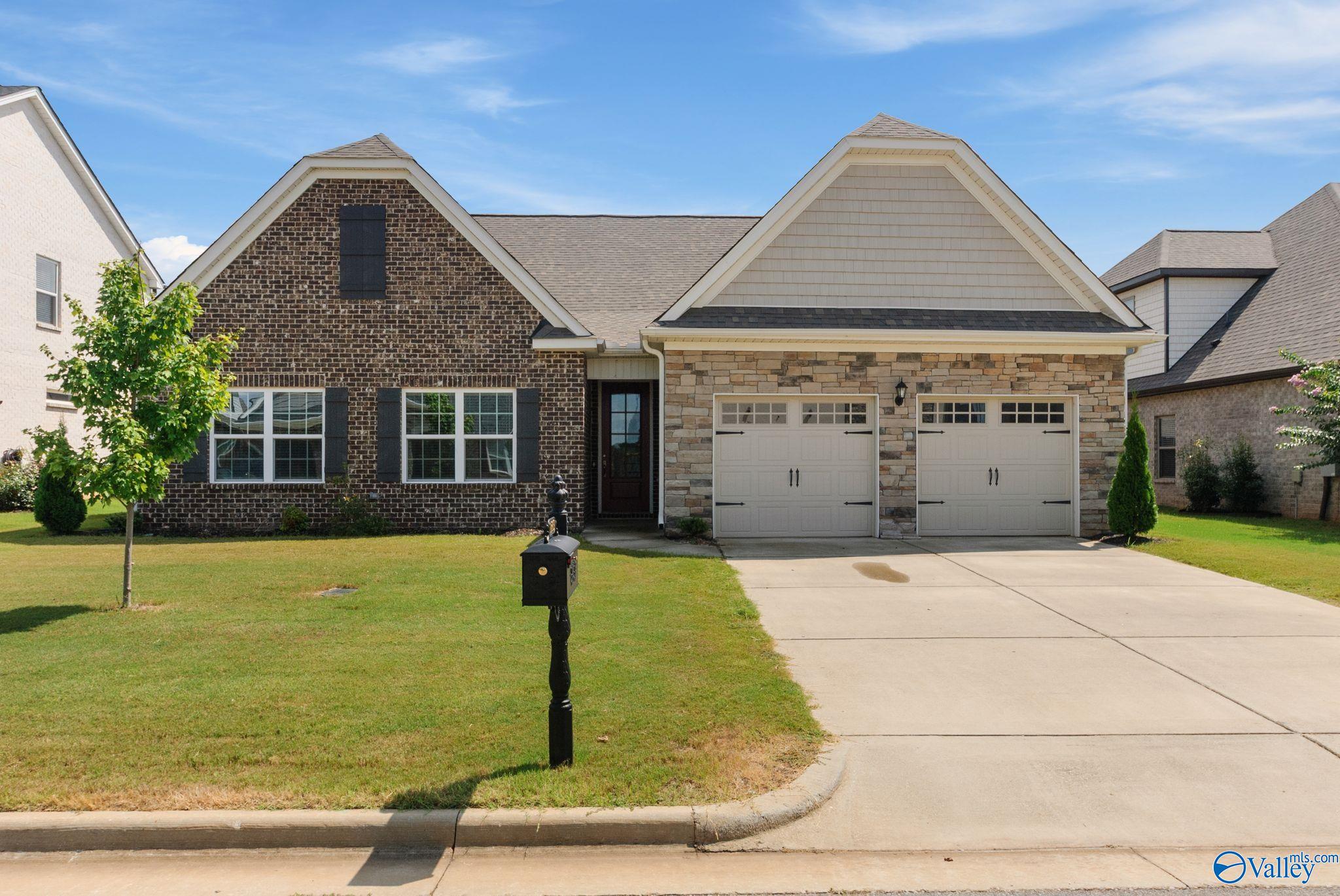 24389 Beacon Cir, Athens, AL 35613