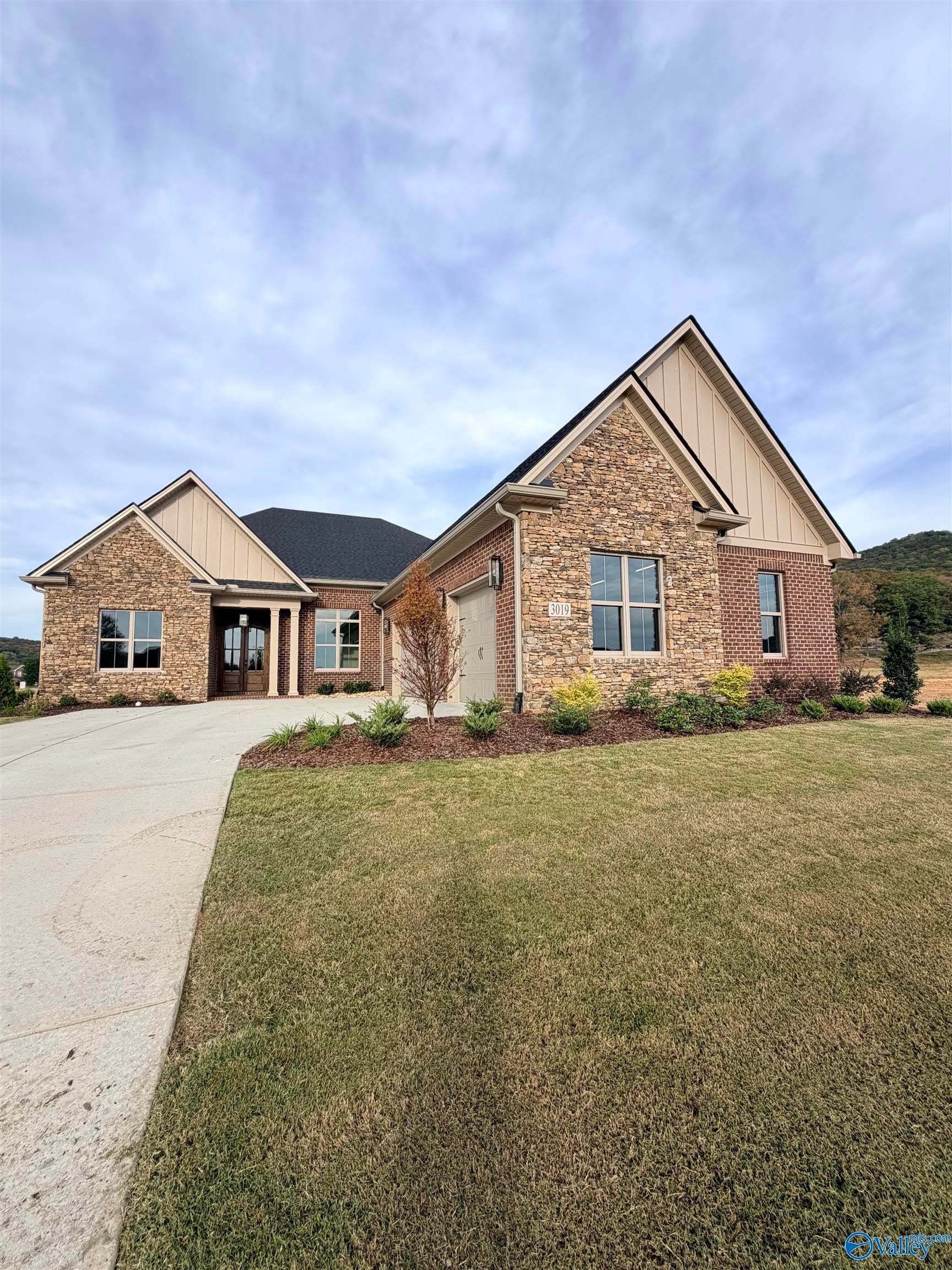 3019 Mossy Rock Rd, Owens Cross Roads, AL 35763