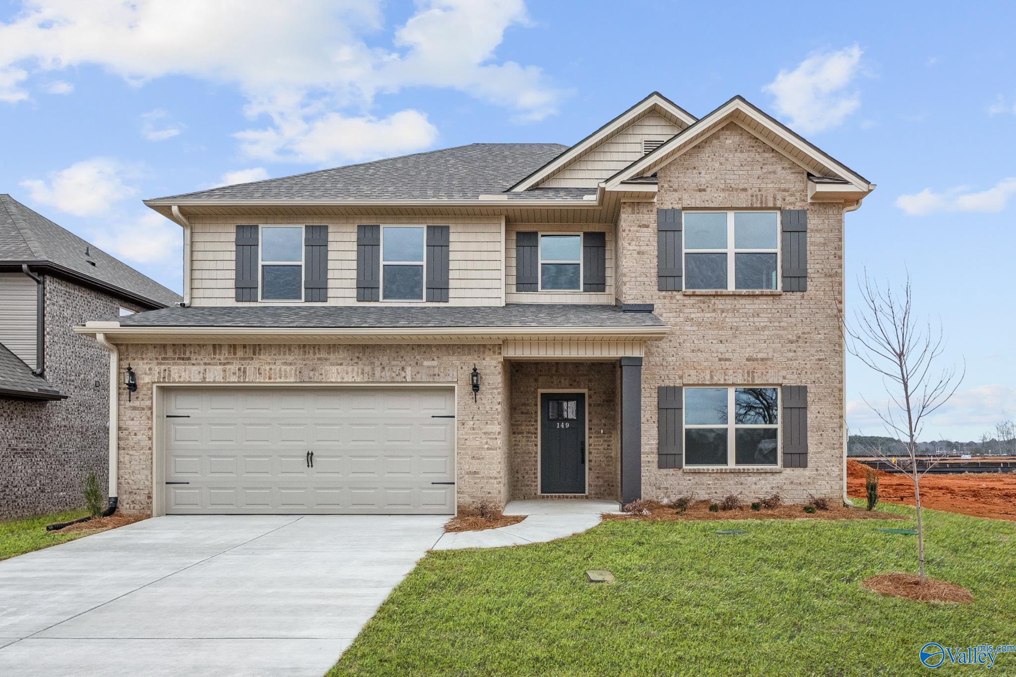 135 Striker Ln, Harvest, AL 35749