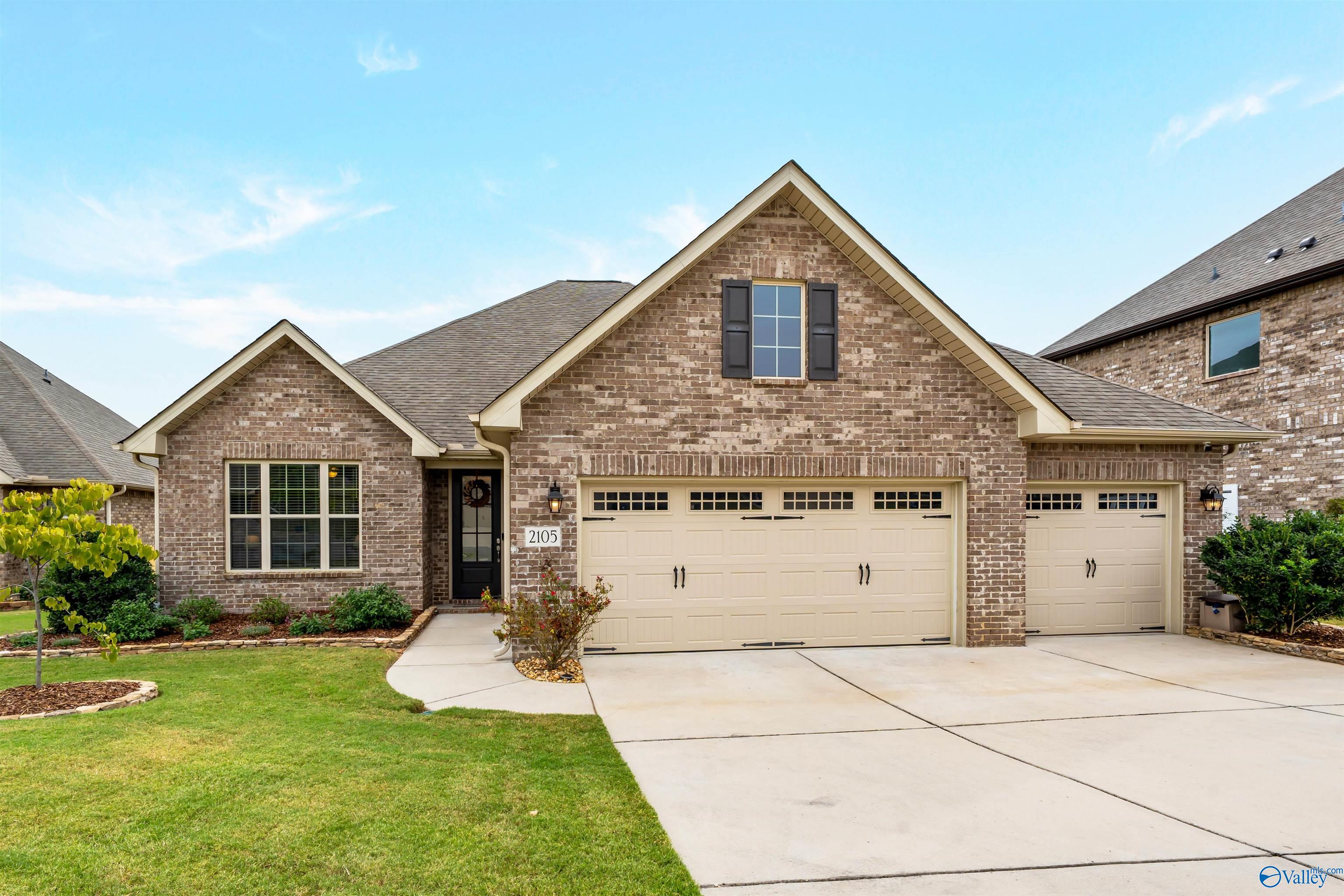 2105 S Meadows Dr, Huntsville, AL 35802 photo
