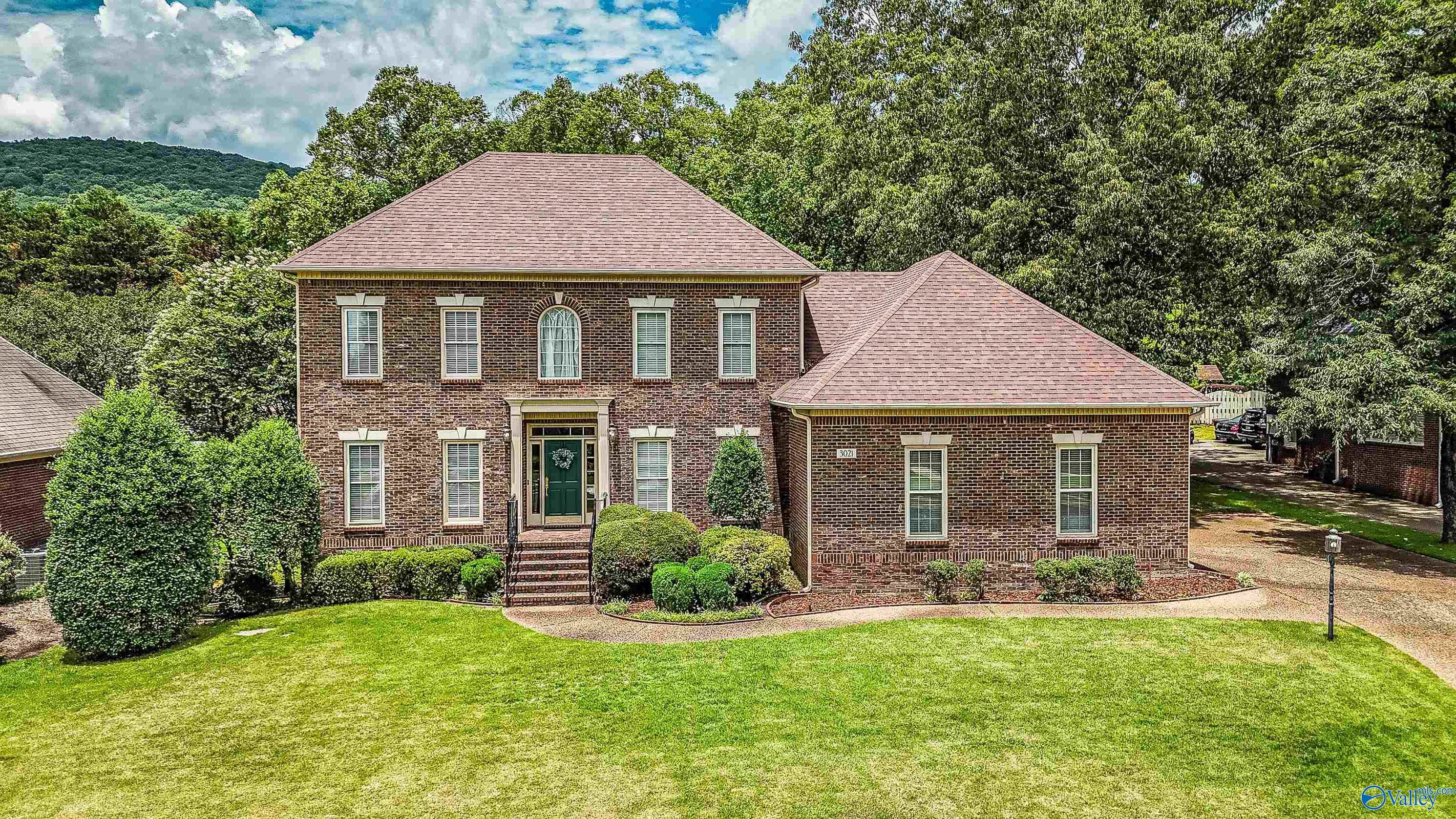 3021 Boundary Oaks Dr, Owens Cross Roads, AL 35763