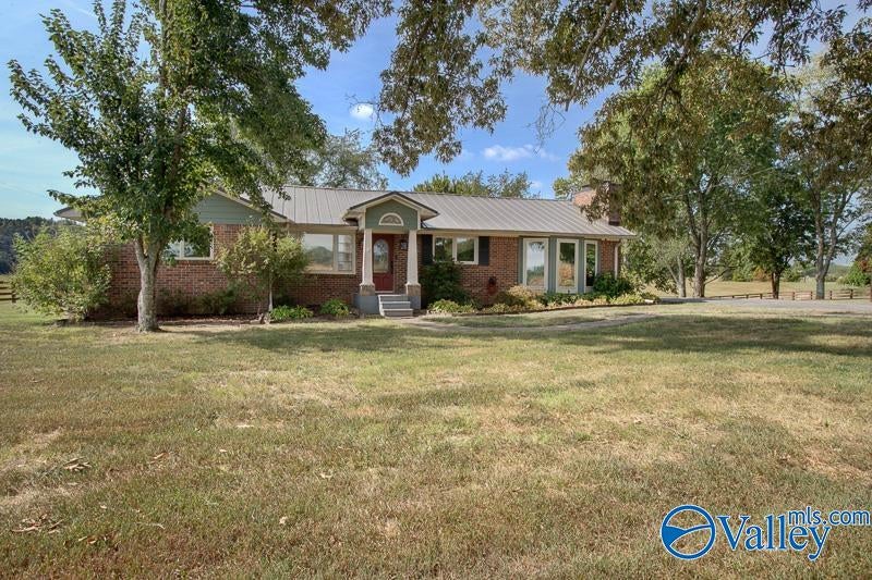 28668 Thach Rd, Athens, AL 35613