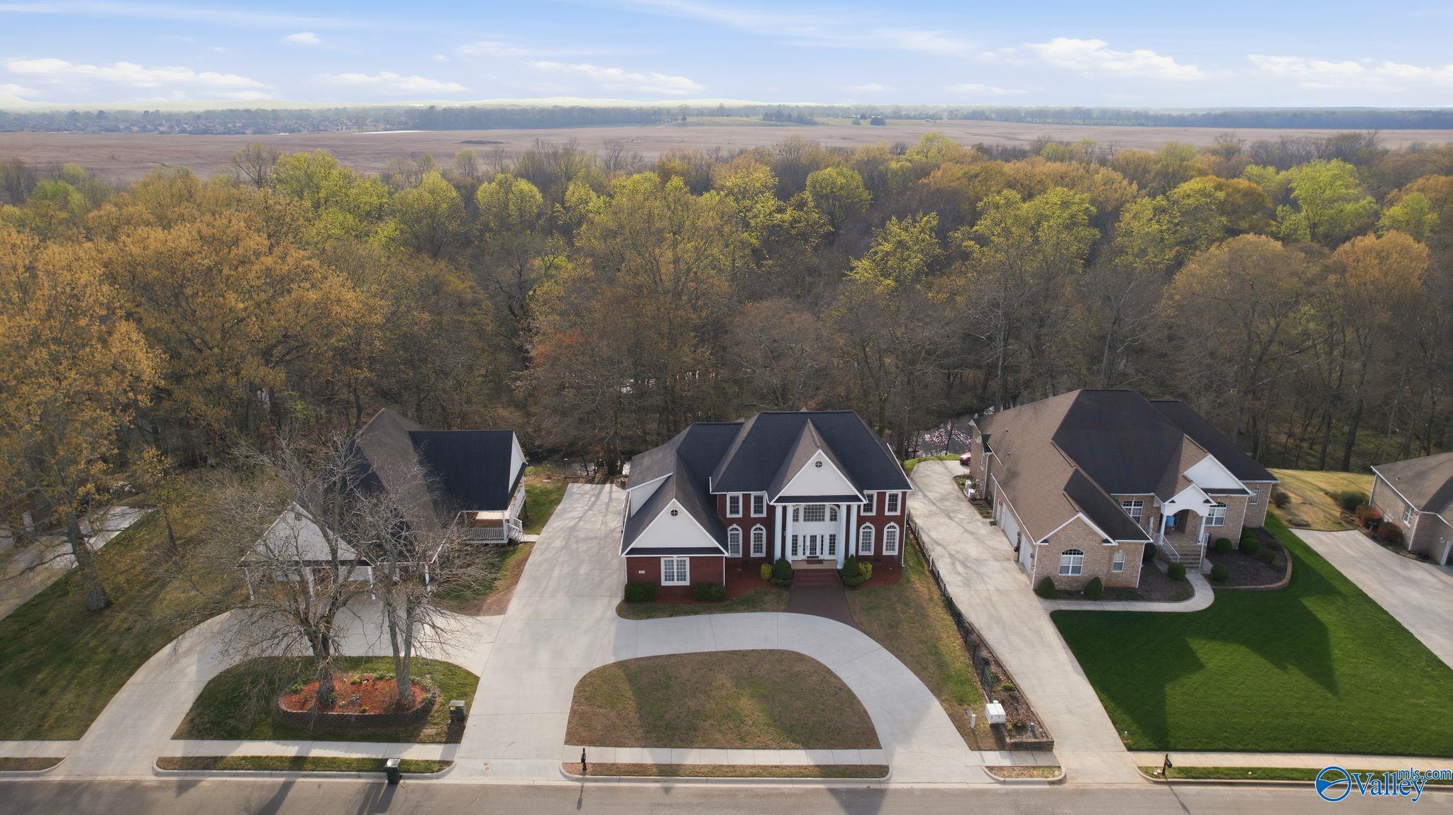 112 Clear Spring Cir, Hazel Green, AL 35750
