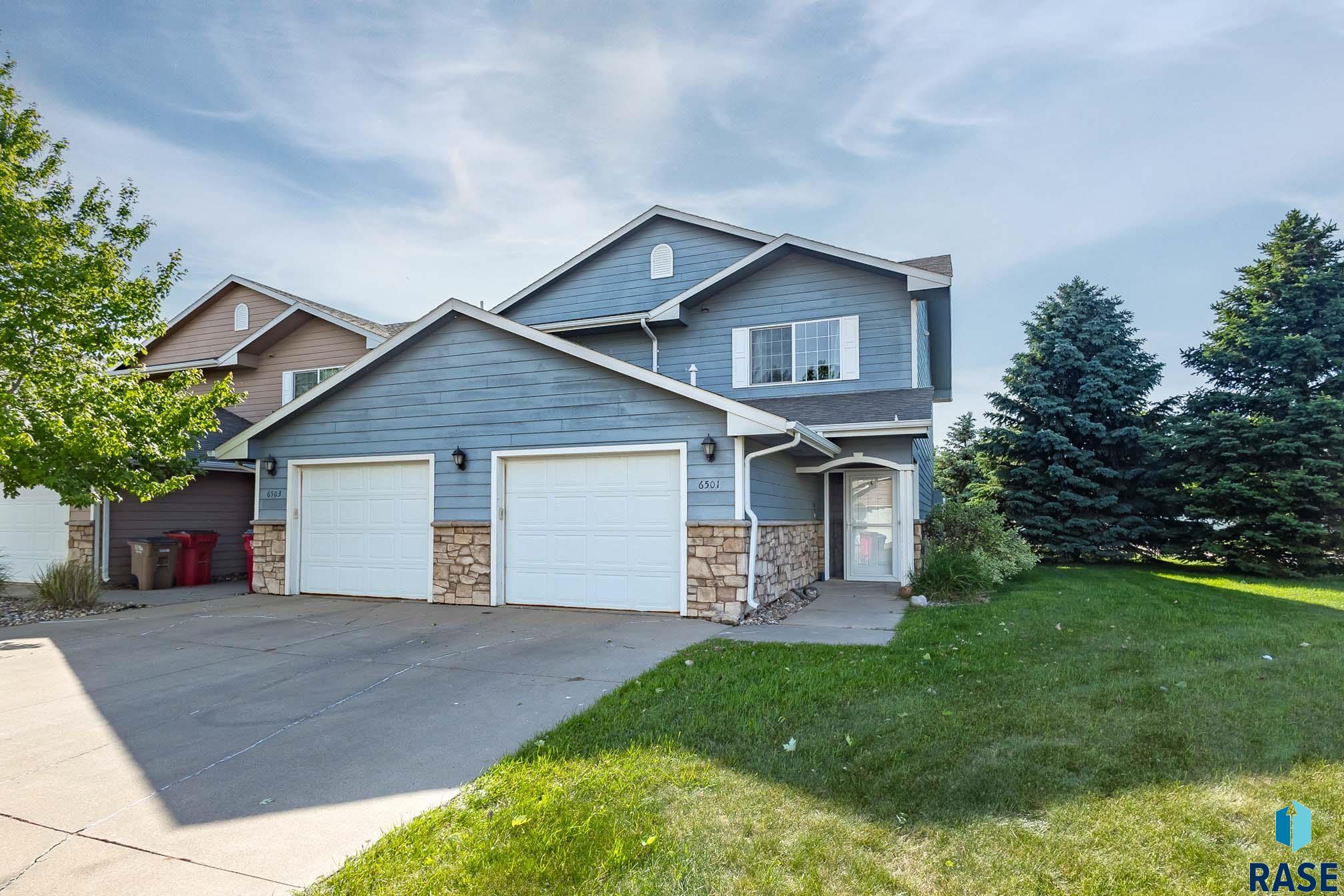 Townhouse in Sioux Falls SD 6501 S Santa Rosa Pl Place 2.jpg
