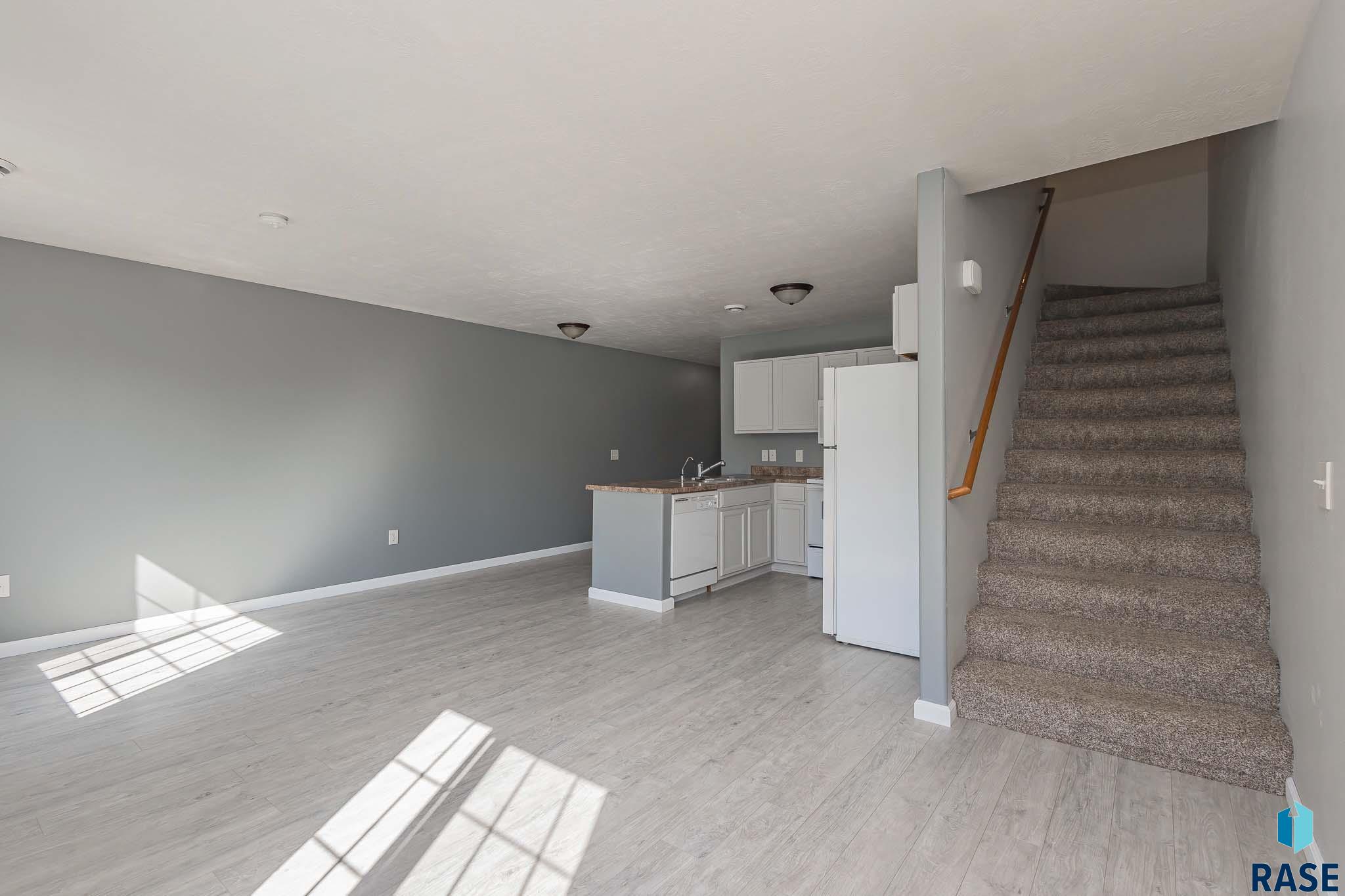 Townhouse in Sioux Falls SD 6501 S Santa Rosa Pl Place 11.jpg