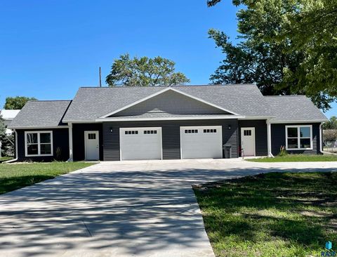 Duplex in Edgerton MN 950 1st Ave Avenue.jpg