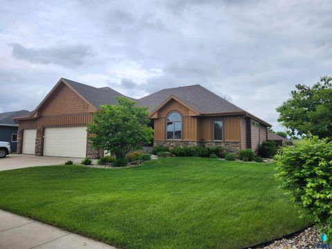 Single Family Residence in Sioux Falls SD 3029 W 90th St Street.jpg