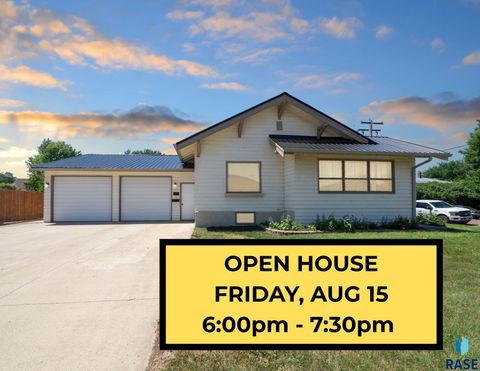 Single Family Residence in Canton SD 119 N Cedar St Street.jpg