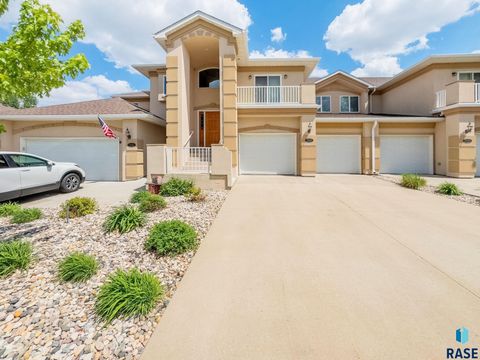 Condominium in Sioux Falls SD 5918 S Grand Lodge Pl Place.jpg