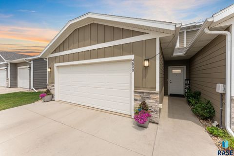 Townhouse in Sioux Falls SD 4500 E Whisper Ridge Pl Place.jpg