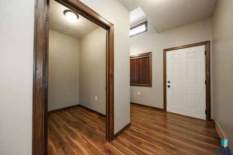 Townhouse in Sioux Falls SD 6408 S Keller Cir Circle 1.jpg
