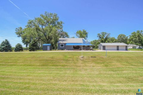 Single Family Residence in Beresford SD 30021 471st Ave Avenue.jpg