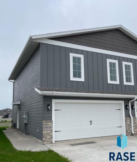 Townhouse in Sioux Falls SD 9648 W Tunis Dr Drive.jpg