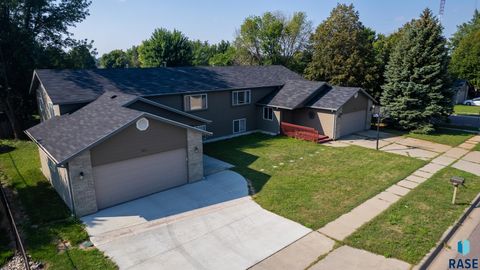 Duplex in Sioux Falls SD 3601 E 3rd St Street.jpg