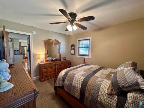 Single Family Residence in Luverne MN 1117 N Cedar St Street 15.jpg