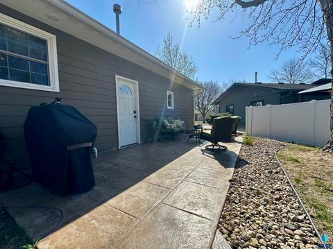 Single Family Residence in Luverne MN 1117 N Cedar St Street 47.jpg
