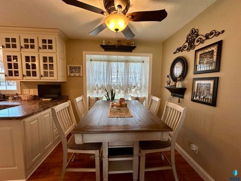 Single Family Residence in Luverne MN 1117 N Cedar St Street 21.jpg