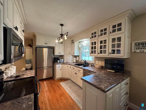 Single Family Residence in Luverne MN 1117 N Cedar St Street 22.jpg