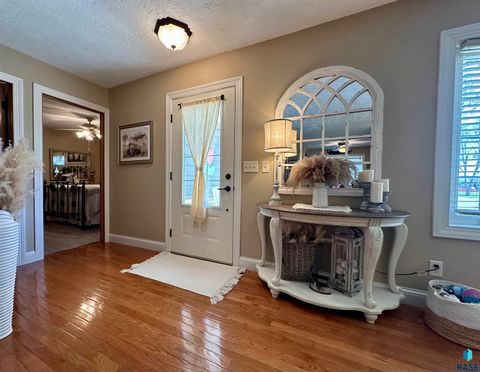 Single Family Residence in Luverne MN 1117 N Cedar St Street 2.jpg