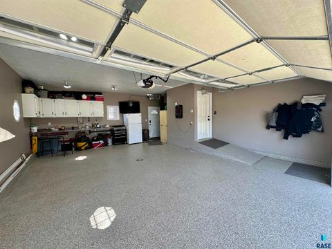 Single Family Residence in Luverne MN 1117 N Cedar St Street 43.jpg