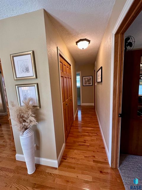Single Family Residence in Luverne MN 1117 N Cedar St Street 7.jpg