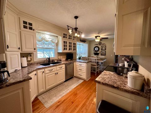 Single Family Residence in Luverne MN 1117 N Cedar St Street 25.jpg
