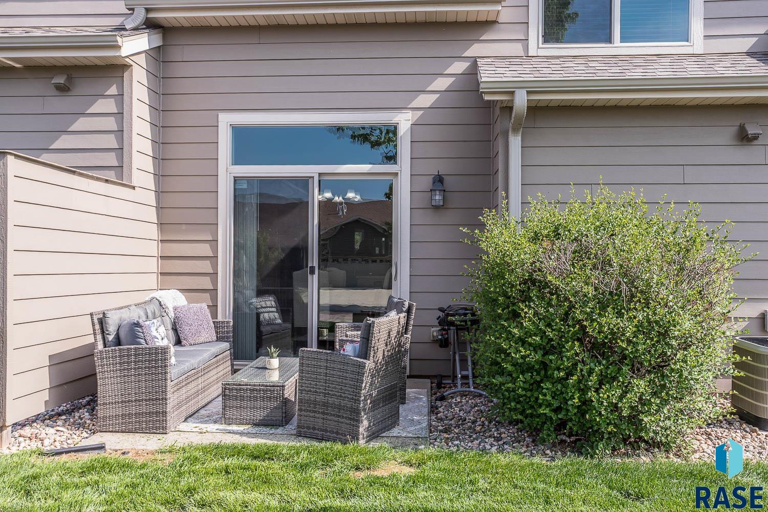Townhouse in Sioux Falls SD 2905 E Fieldstone Pl Place 14.jpg