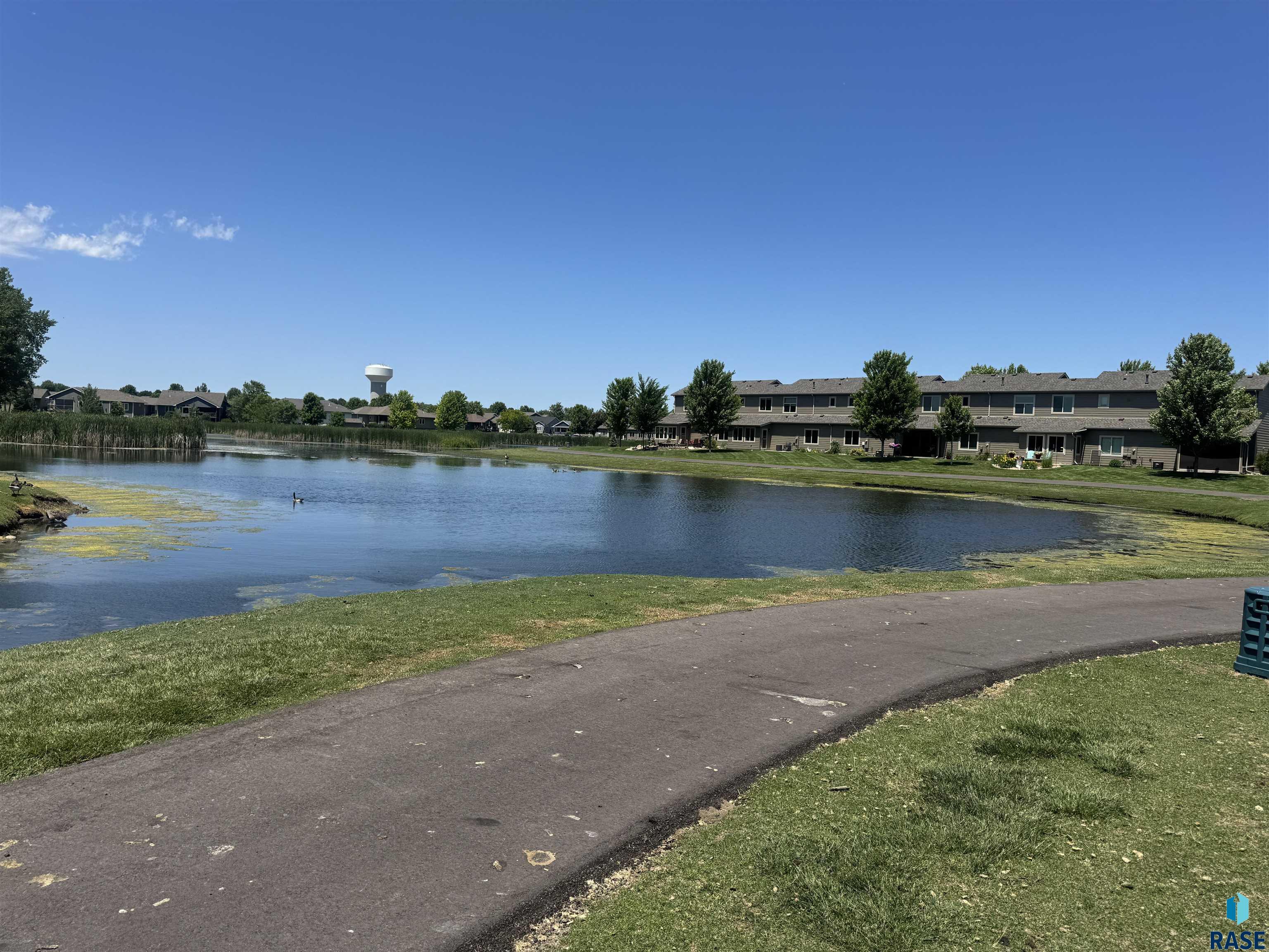 Townhouse in Sioux Falls SD 2905 E Fieldstone Pl Place 17.jpg