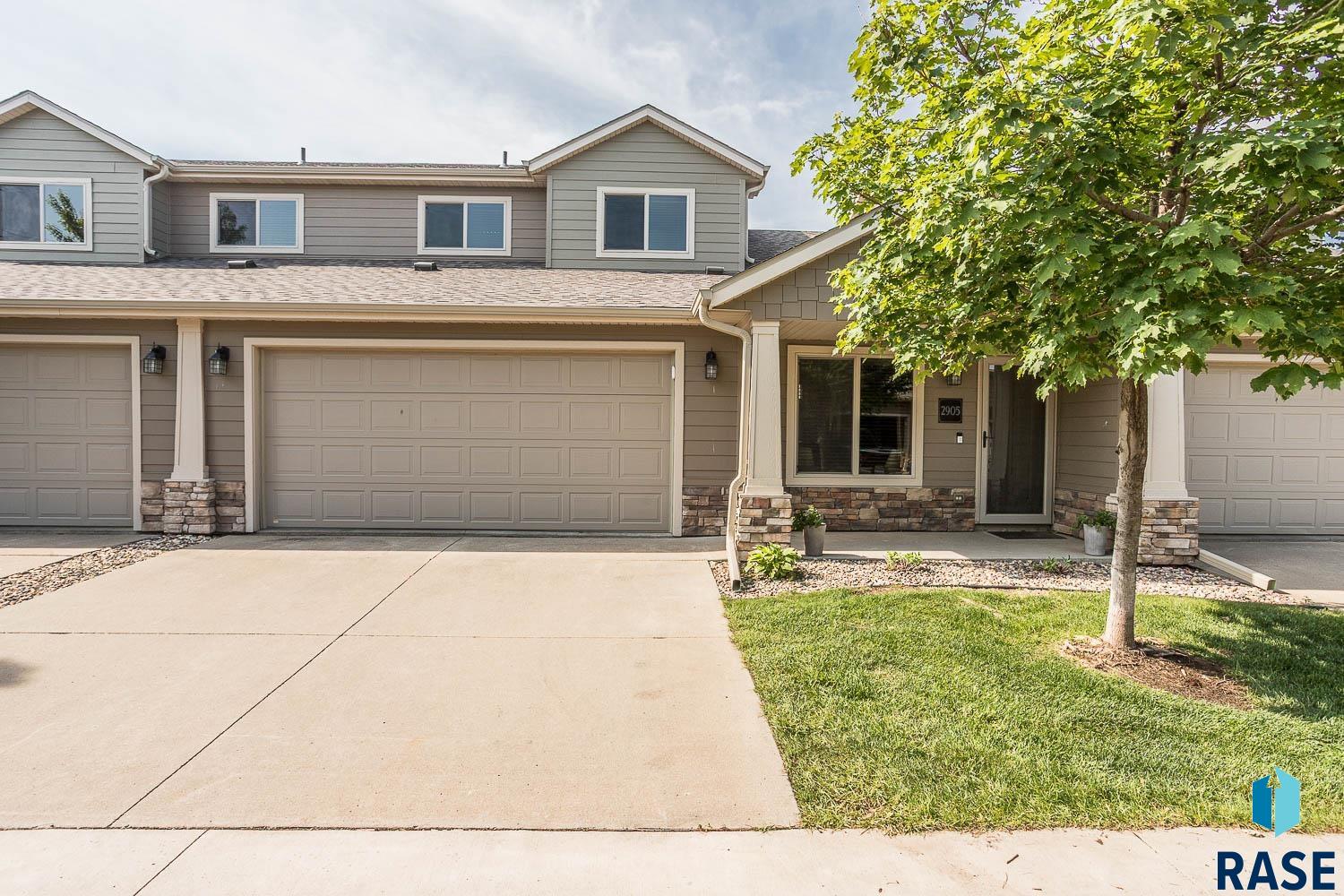 Townhouse in Sioux Falls SD 2905 E Fieldstone Pl Place 0.jpg